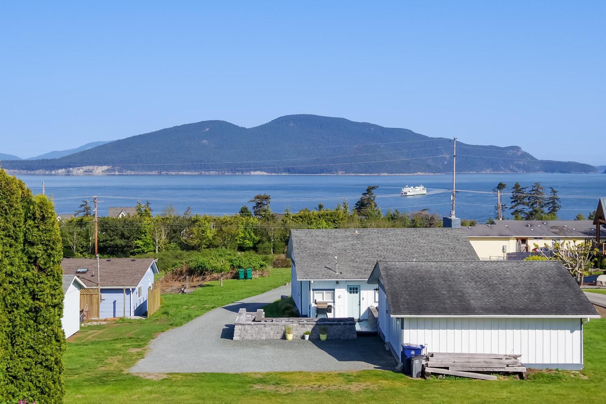 Anacortes Home With Views Of Puget Sound Exterior photo